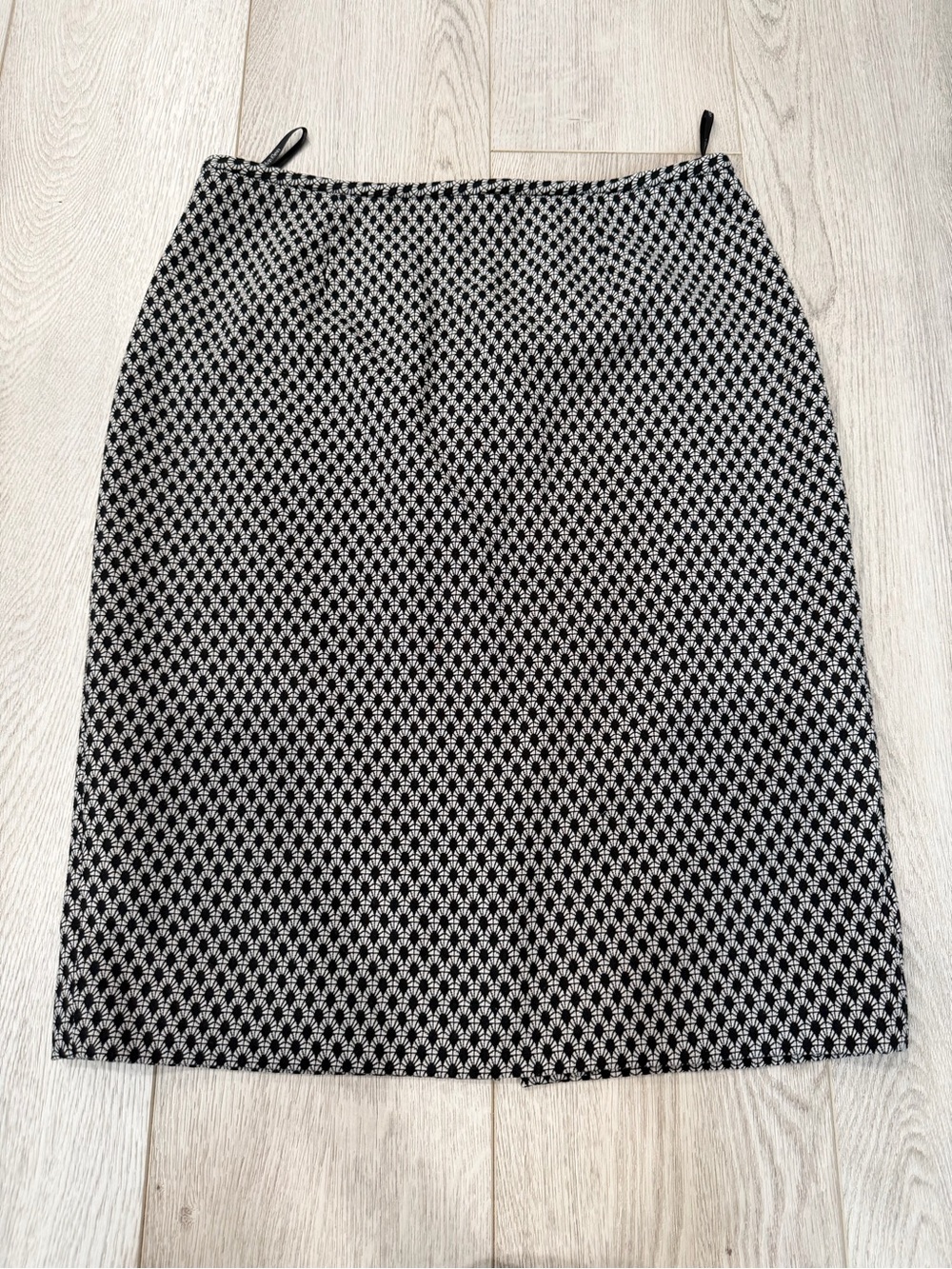 Calvin Klein Black and White Patterned Pencil Skirt